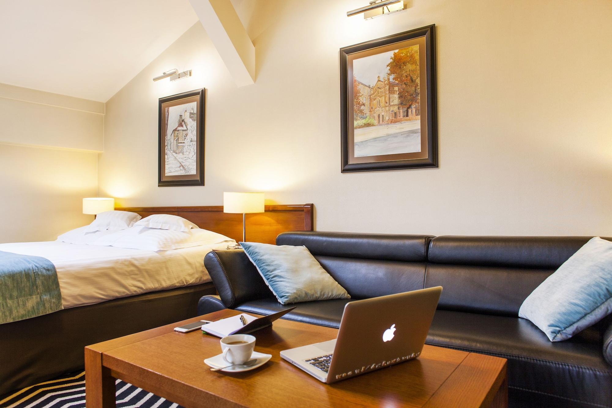 Hotel Senacki Krasków Εξωτερικό φωτογραφία