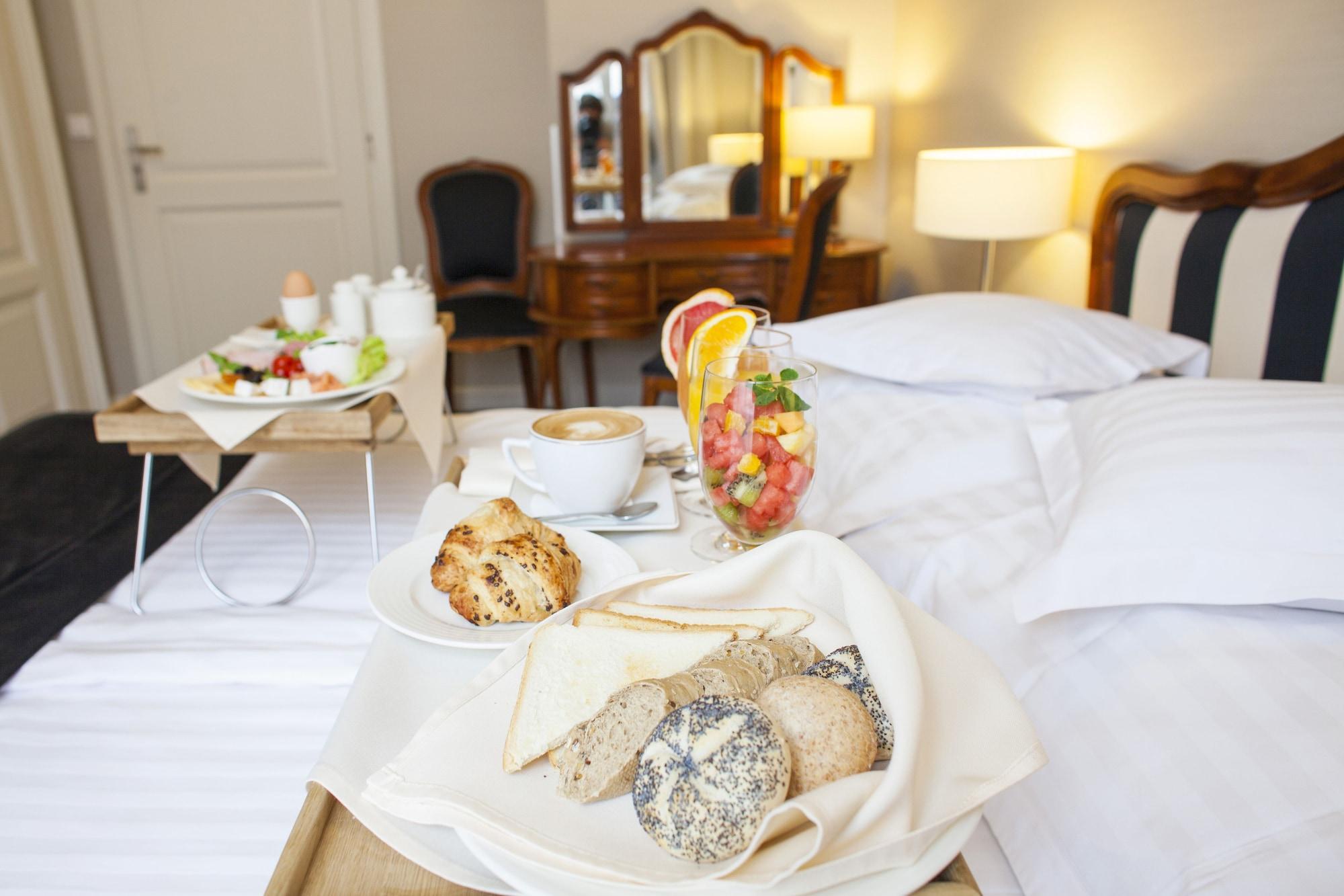 Hotel Senacki Krasków Εξωτερικό φωτογραφία