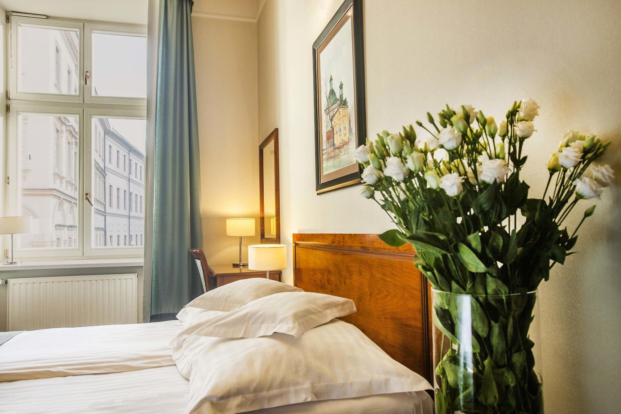 Hotel Senacki Krasków Εξωτερικό φωτογραφία