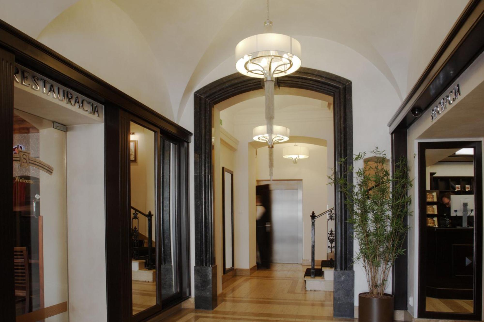Hotel Senacki Krasków Εξωτερικό φωτογραφία