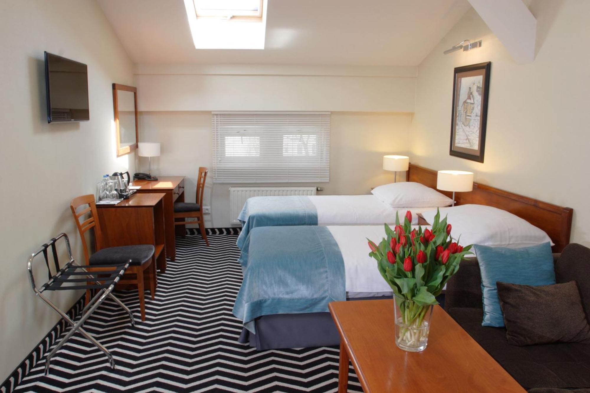 Hotel Senacki Krasków Εξωτερικό φωτογραφία