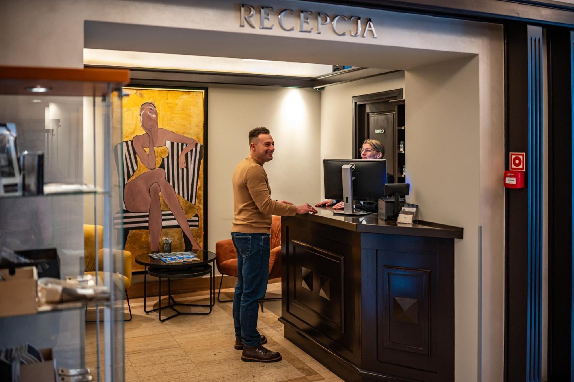 Hotel Senacki Krasków Εξωτερικό φωτογραφία